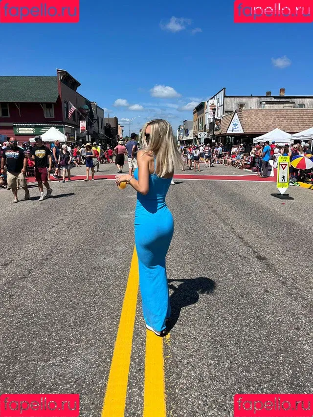 Natalie Decker Onlyfans Photo Gallery 