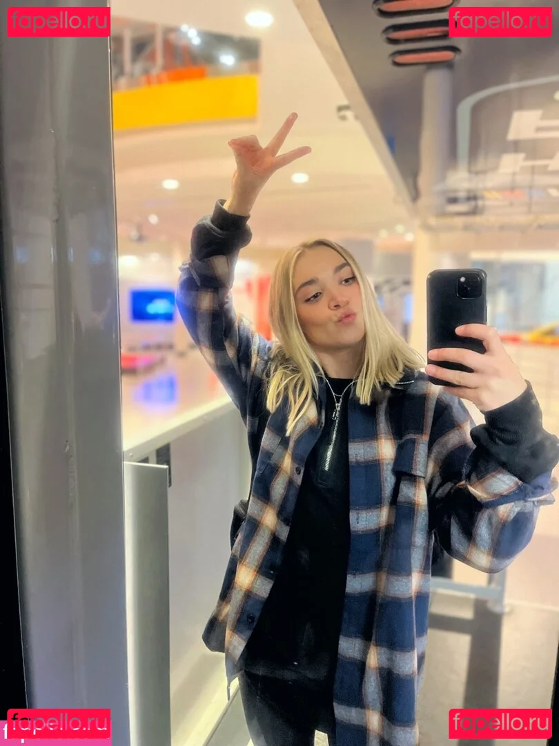 Natalie Decker Onlyfans Photo Gallery 