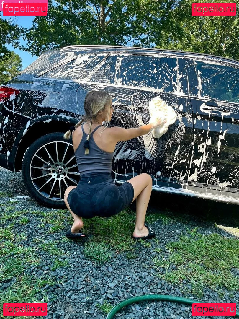 Natalie Decker Onlyfans Photo Gallery 