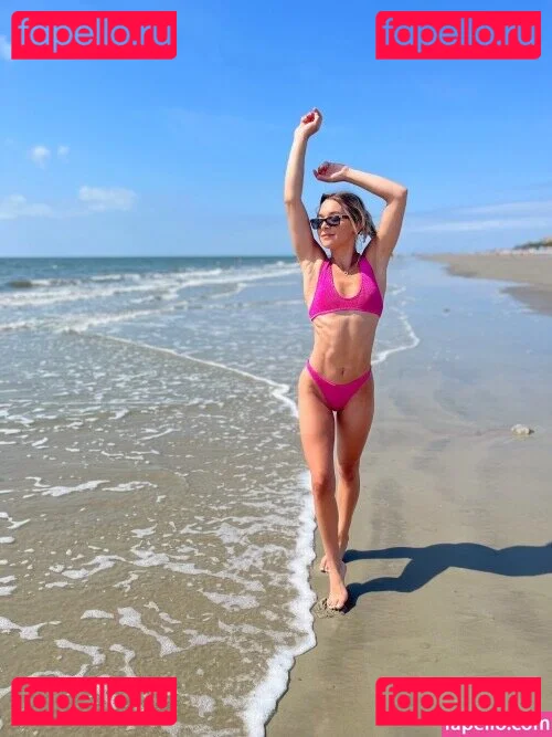 Natalie Decker Onlyfans Photo Gallery 