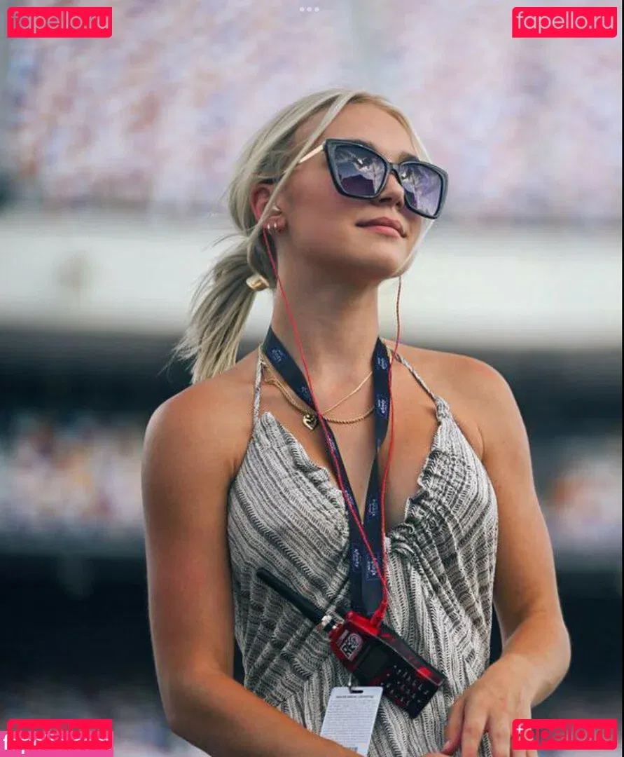 Natalie Decker Onlyfans Photo Gallery 