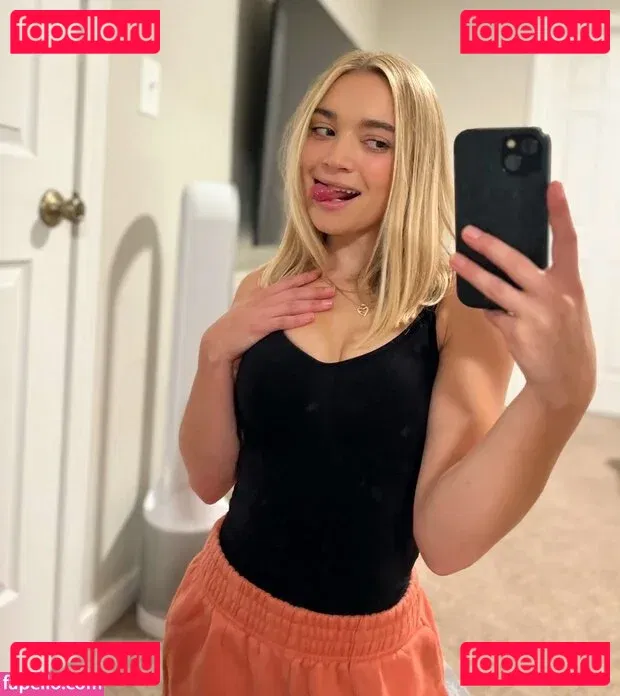 Natalie Decker Onlyfans Photo Gallery 