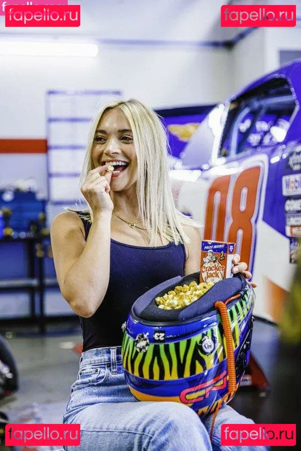 Natalie Decker Onlyfans Photo Gallery 