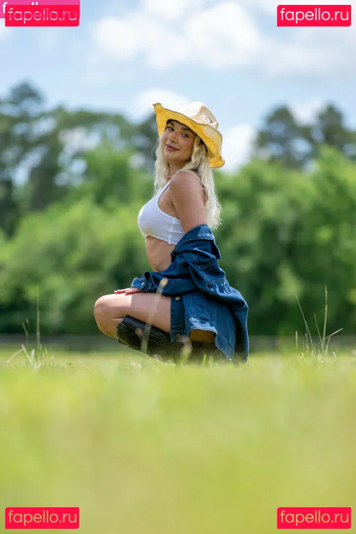 Natalie Decker Onlyfans Photo Gallery 