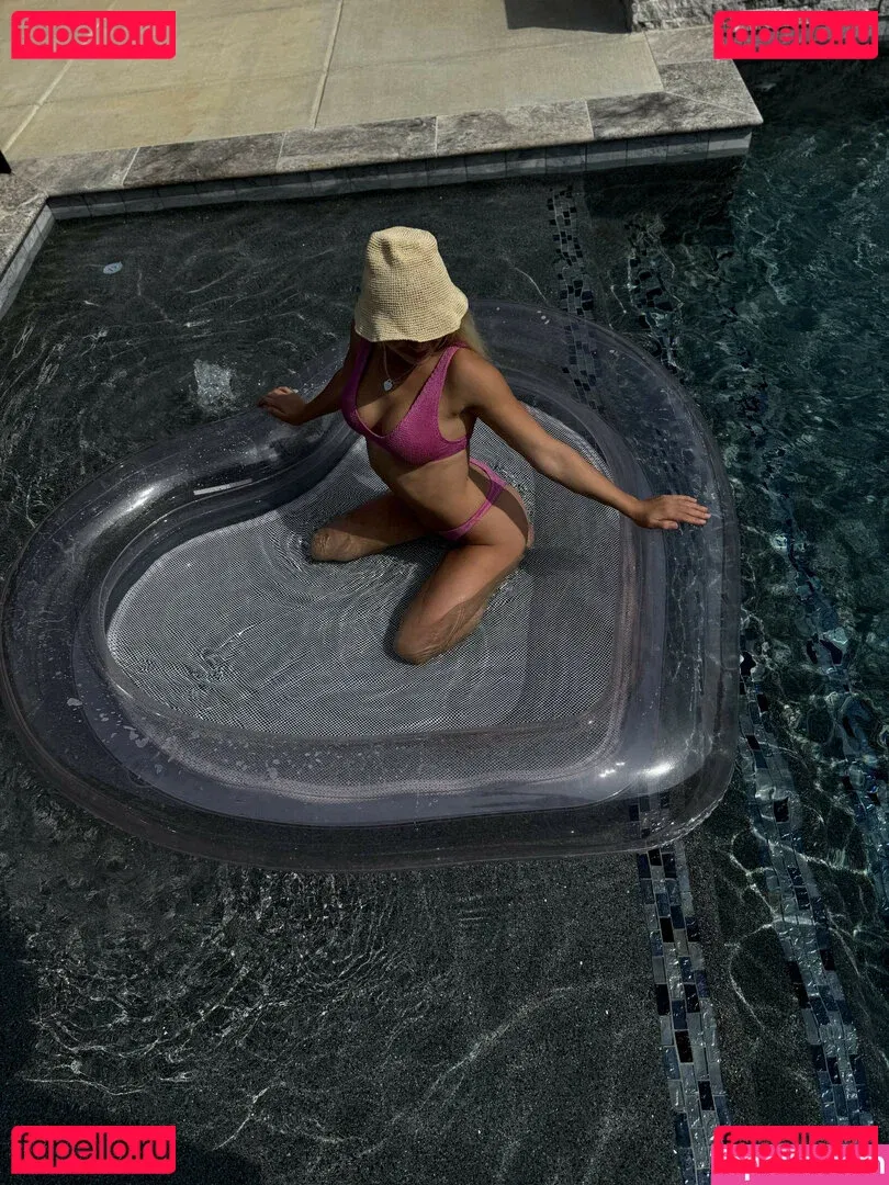 Natalie Decker Onlyfans Photo Gallery 