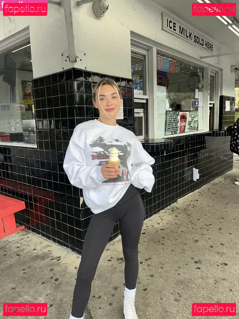 Natalie Decker Onlyfans Photo Gallery 