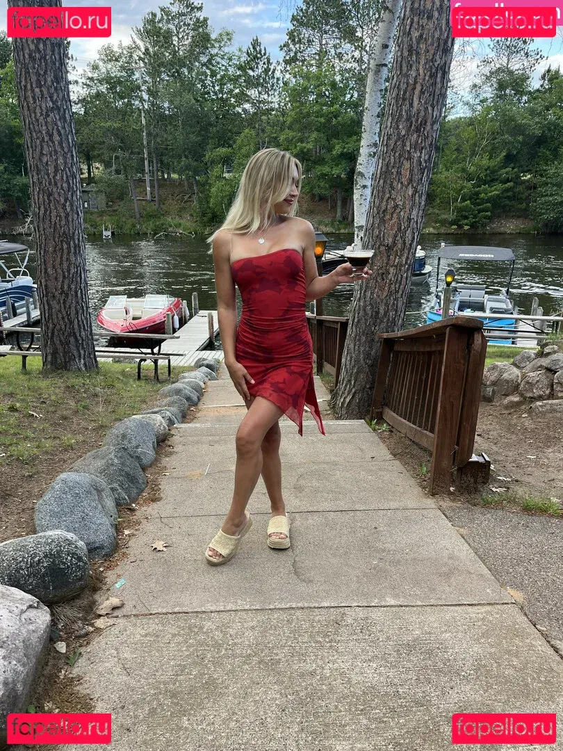 Natalie Decker Onlyfans Photo Gallery 