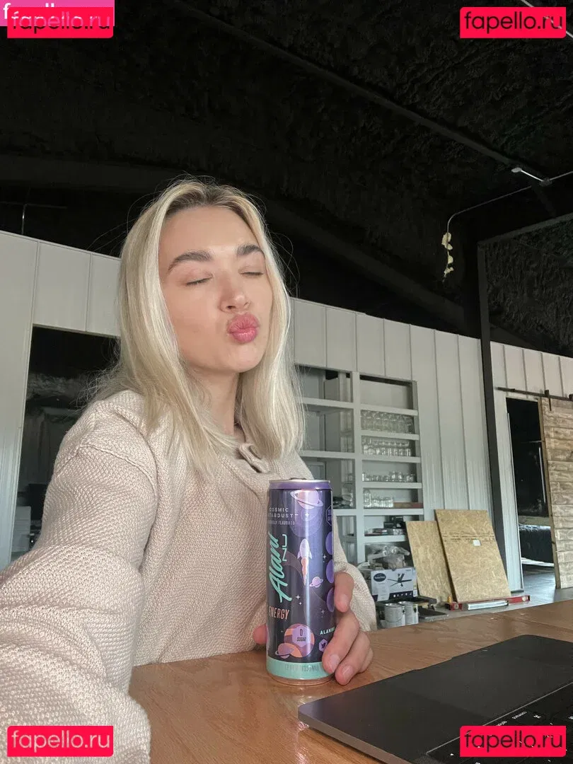 Natalie Decker Onlyfans Photo Gallery 