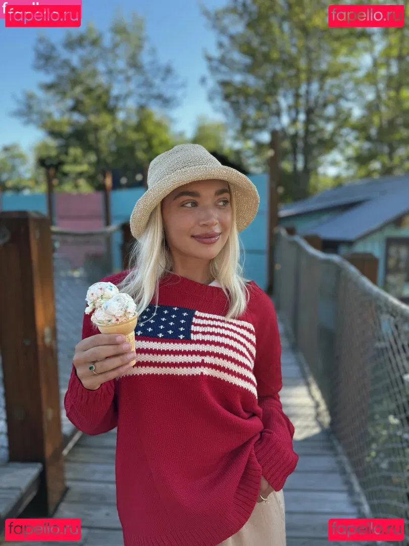 Natalie Decker Onlyfans Photo Gallery 