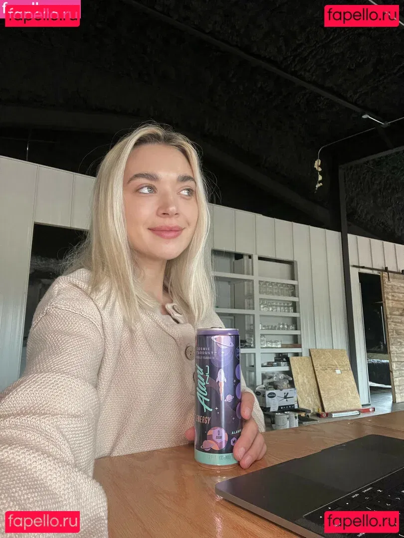 Natalie Decker Onlyfans Photo Gallery 