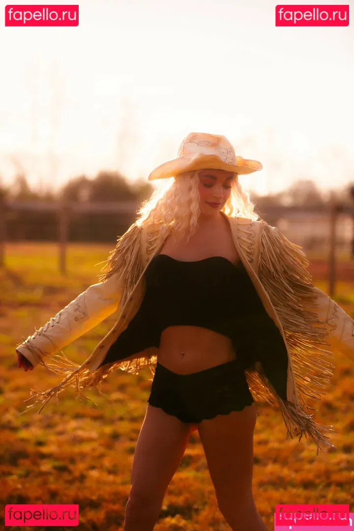 Natalie Decker Onlyfans Photo Gallery 