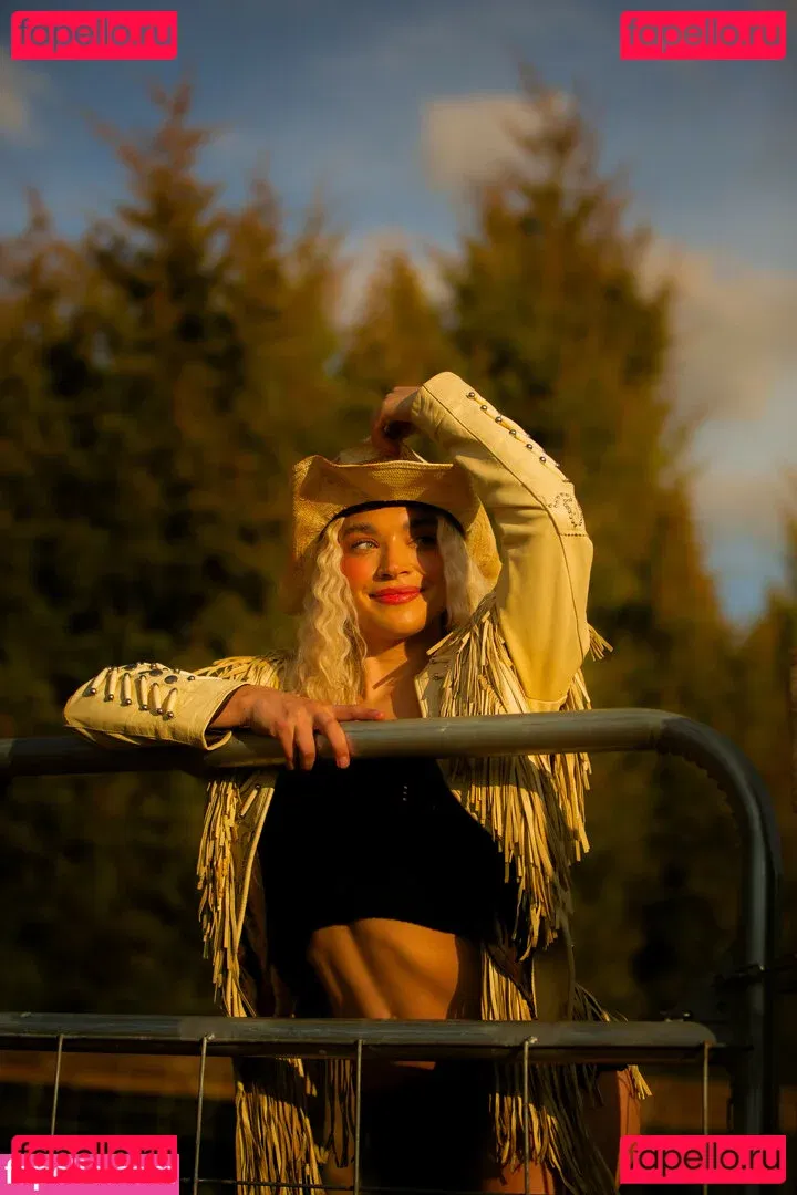 Natalie Decker Onlyfans Photo Gallery 