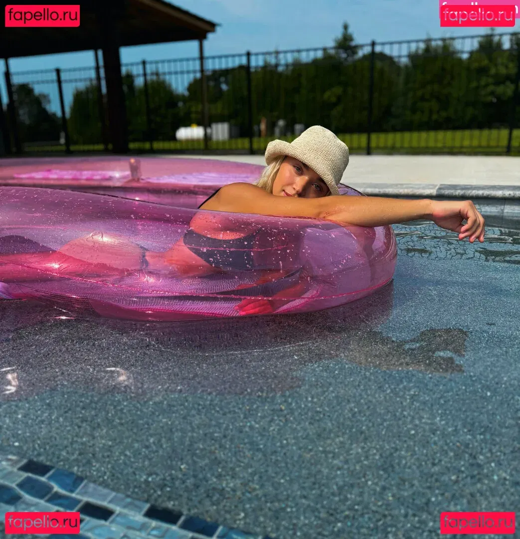 Natalie Decker Onlyfans Photo Gallery 