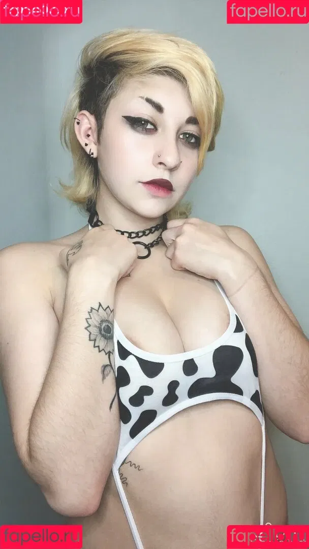 boozygremlin Onlyfans Photo Gallery 