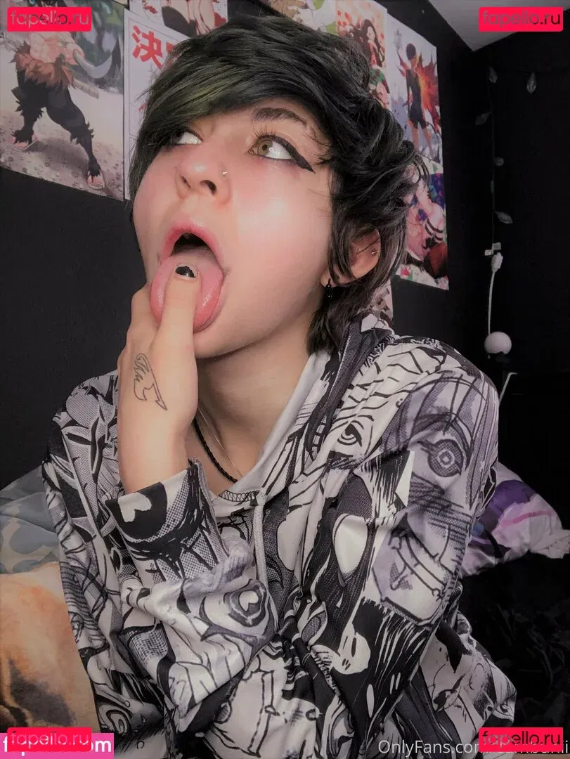 boozygremlin Onlyfans Photo Gallery 