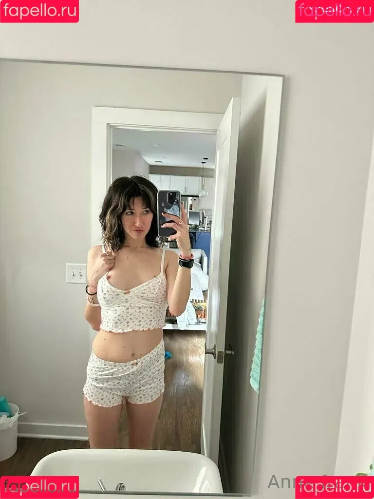 lil_ann3frank Onlyfans Photo Gallery 