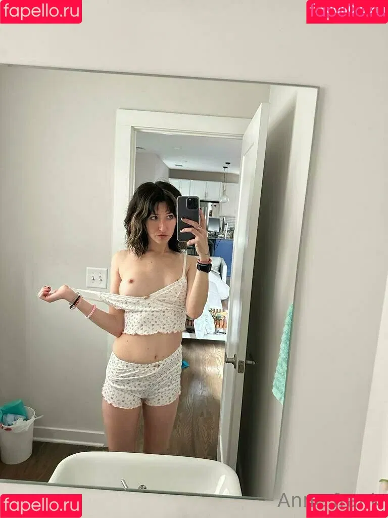 lil_ann3frank Onlyfans Photo Gallery 