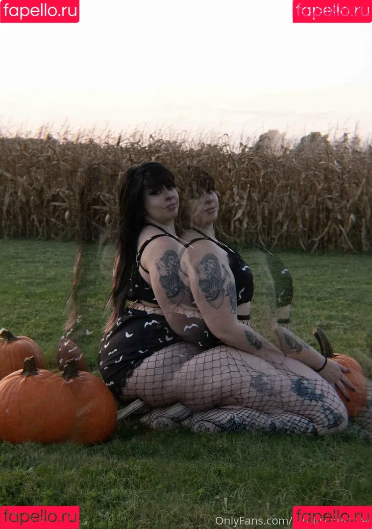 stfuitscourtney Onlyfans Photo Gallery 