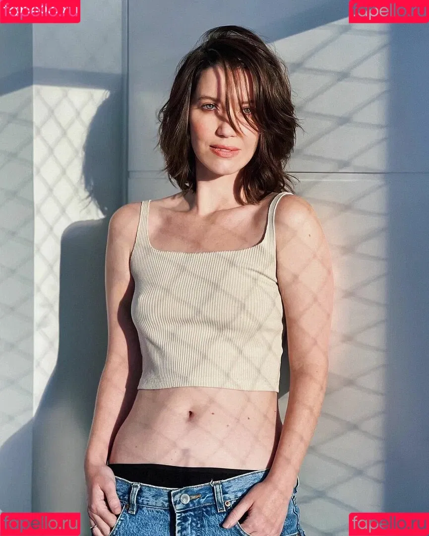 Nathalia Dill Onlyfans Photo Gallery 