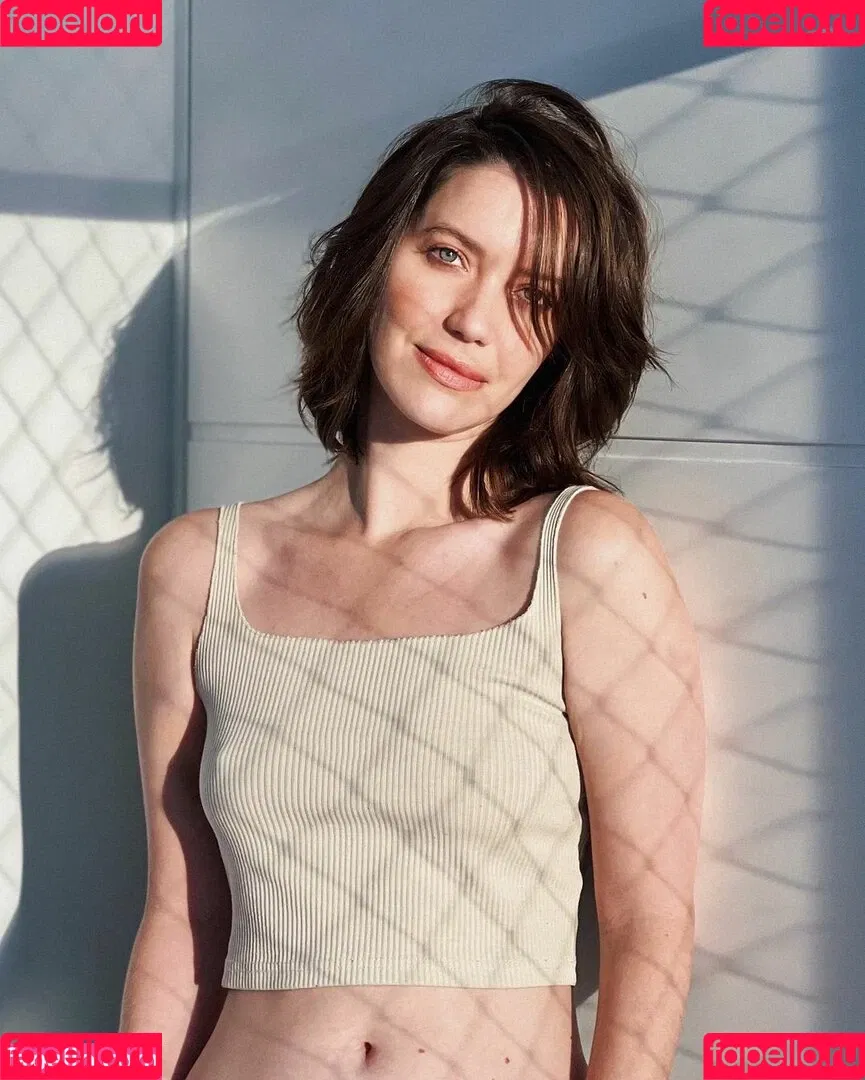 Nathalia Dill Onlyfans Photo Gallery 