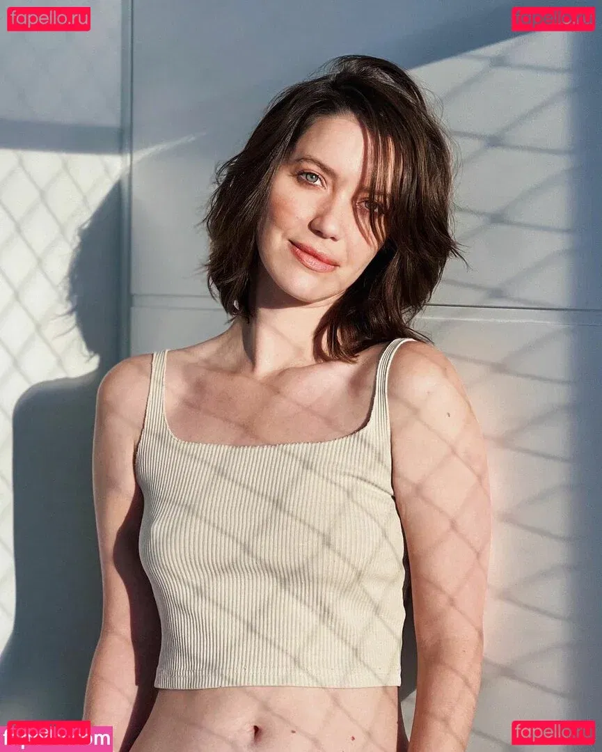 Nathalia Dill Onlyfans Photo Gallery 