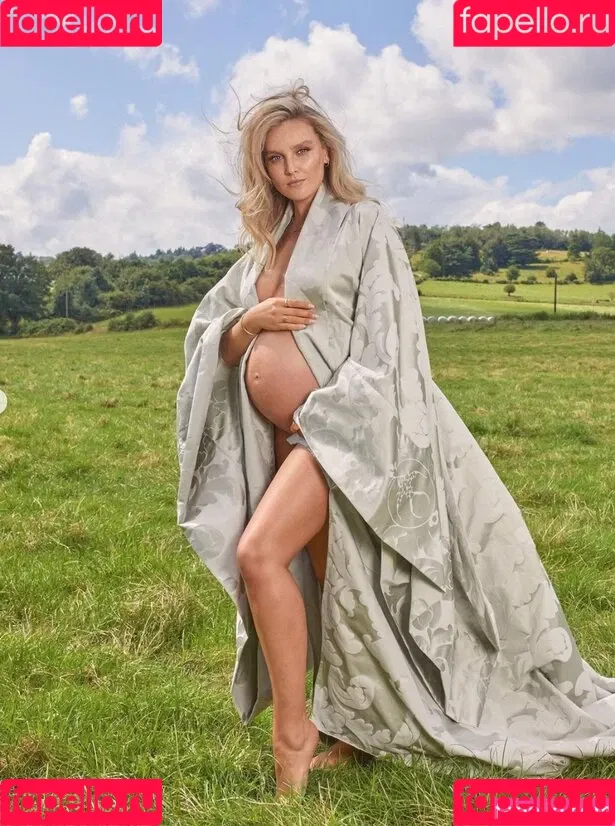 Perrie Edwards Onlyfans Photo Gallery 