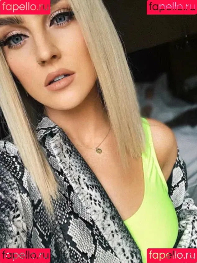 Perrie Edwards Onlyfans Photo Gallery 
