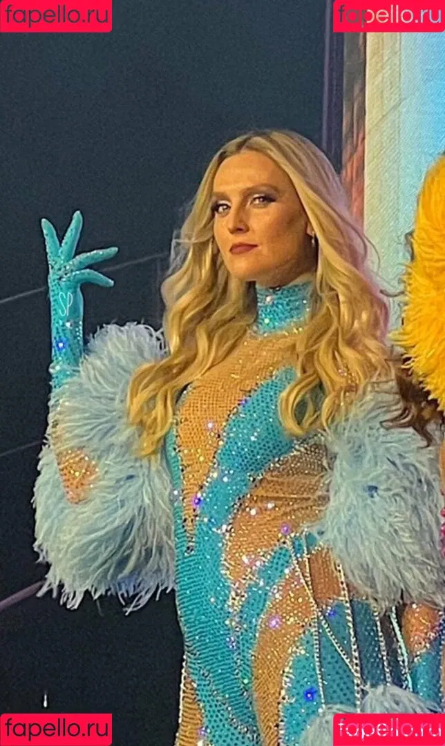 Perrie Edwards Onlyfans Photo Gallery 