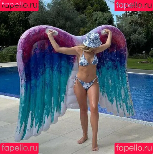 Perrie Edwards Onlyfans Photo Gallery 