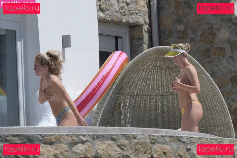 Perrie Edwards Onlyfans Photo Gallery 