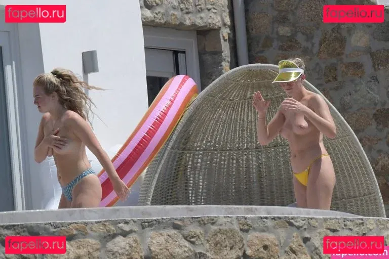 Perrie Edwards Onlyfans Photo Gallery 