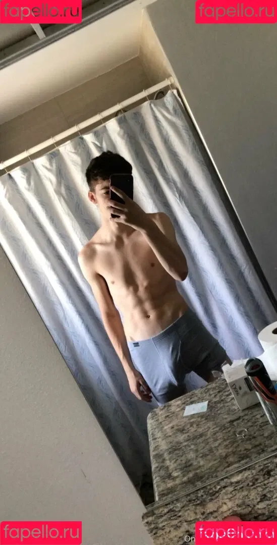 alex3legs Onlyfans Photo Gallery 