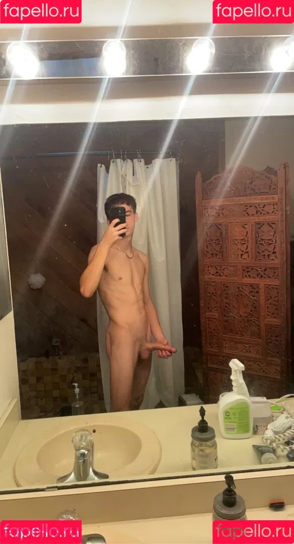 alex3legs Onlyfans Photo Gallery 