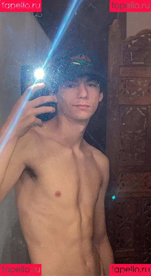 alex3legs Onlyfans Photo Gallery 