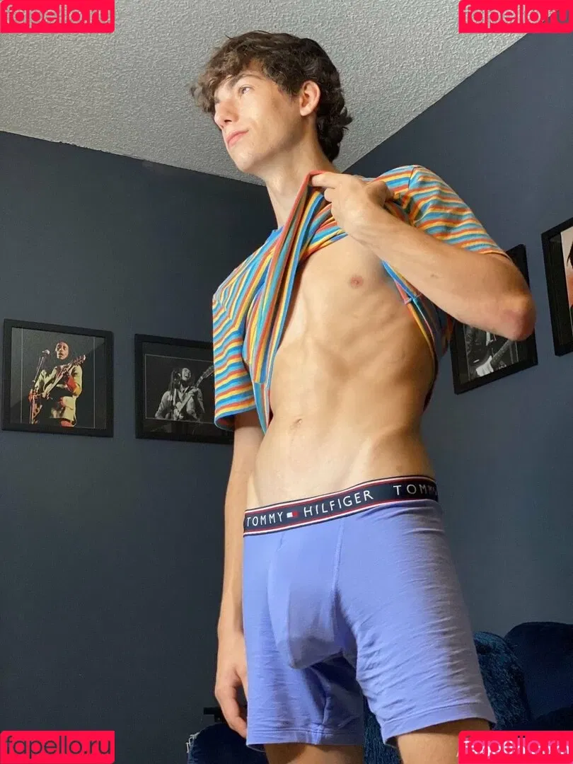 alex3legs Onlyfans Photo Gallery 
