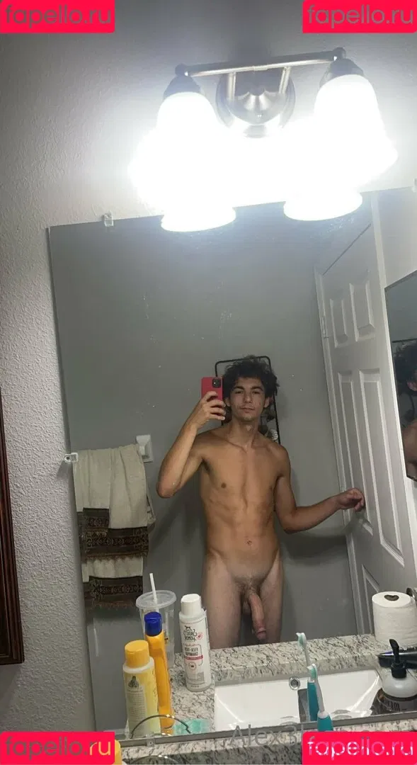alex3legs Onlyfans Photo Gallery 