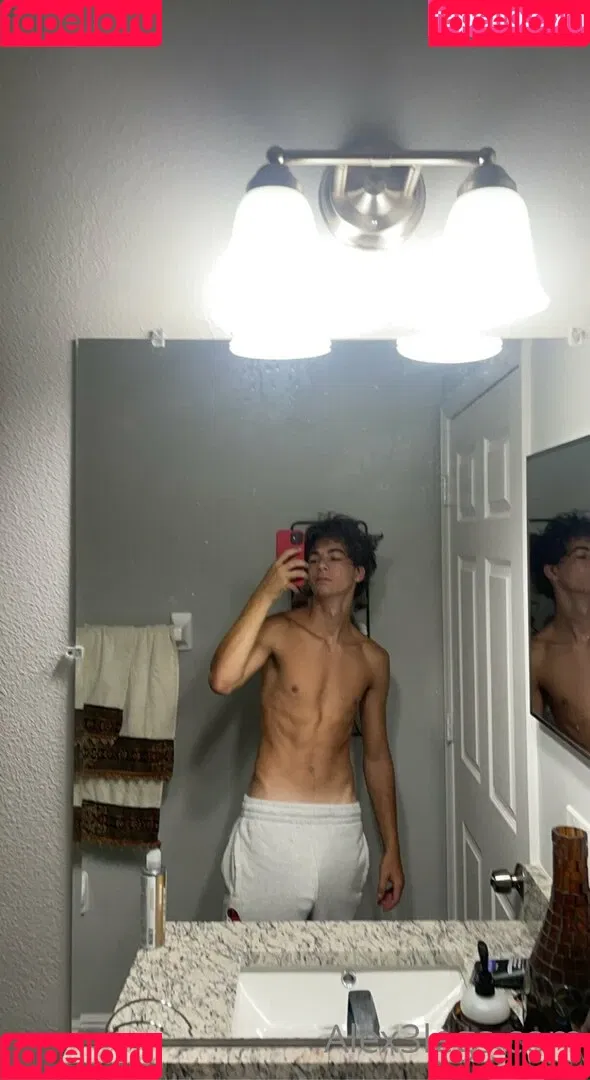 alex3legs Onlyfans Photo Gallery 