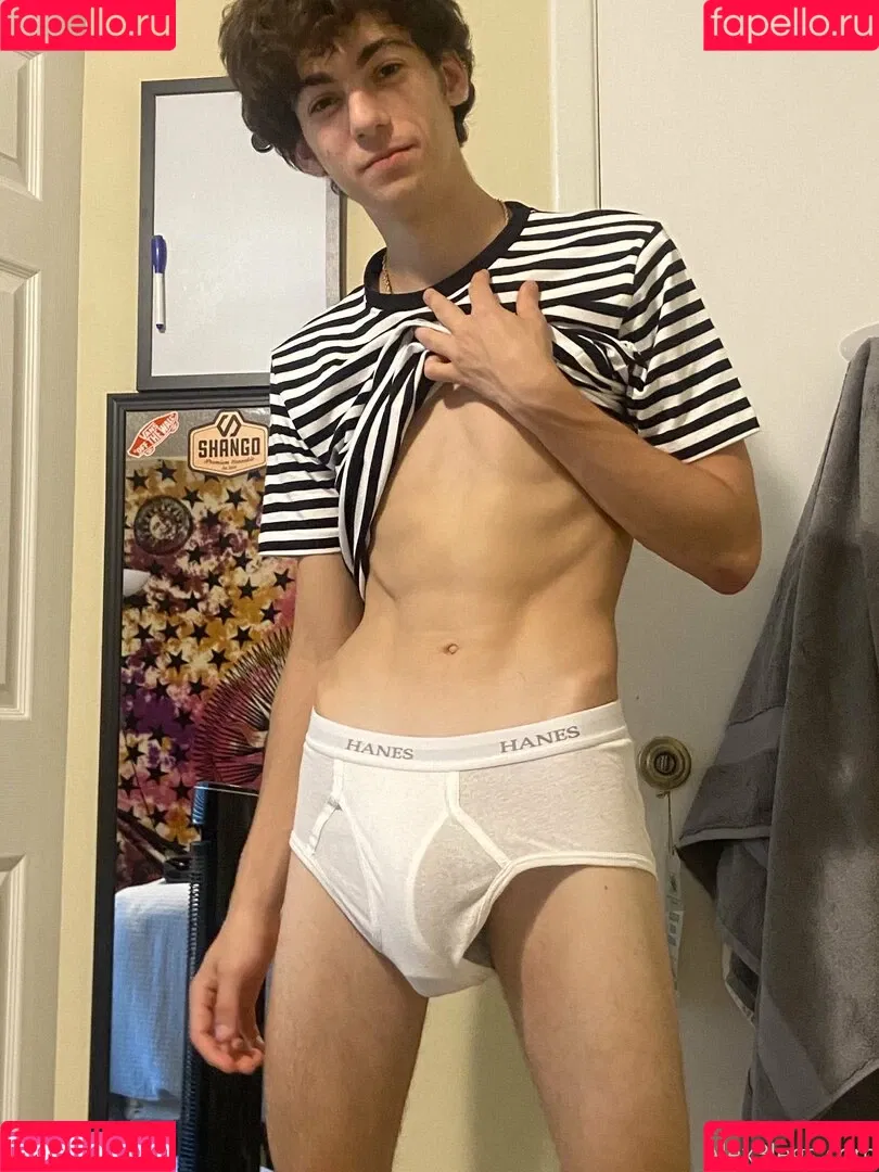 alex3legs Onlyfans Photo Gallery 