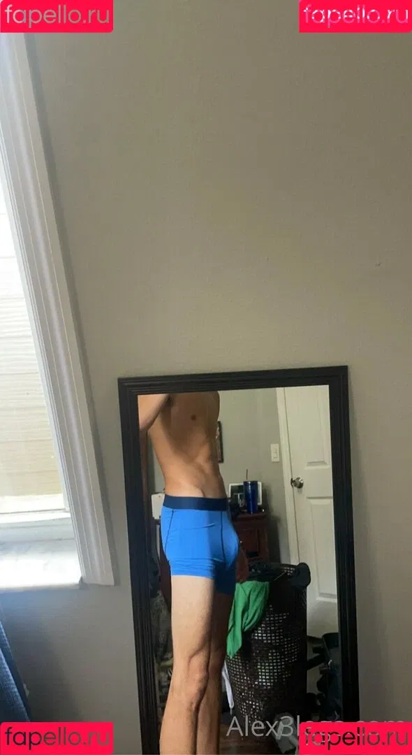 alex3legs Onlyfans Photo Gallery 