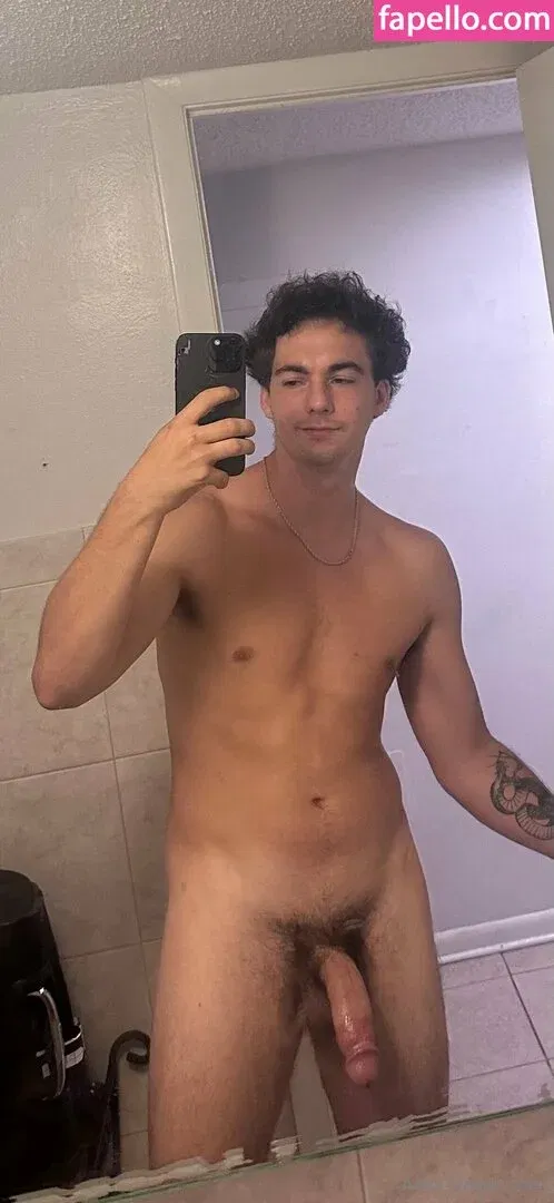 alex3legs Onlyfans Photo Gallery 