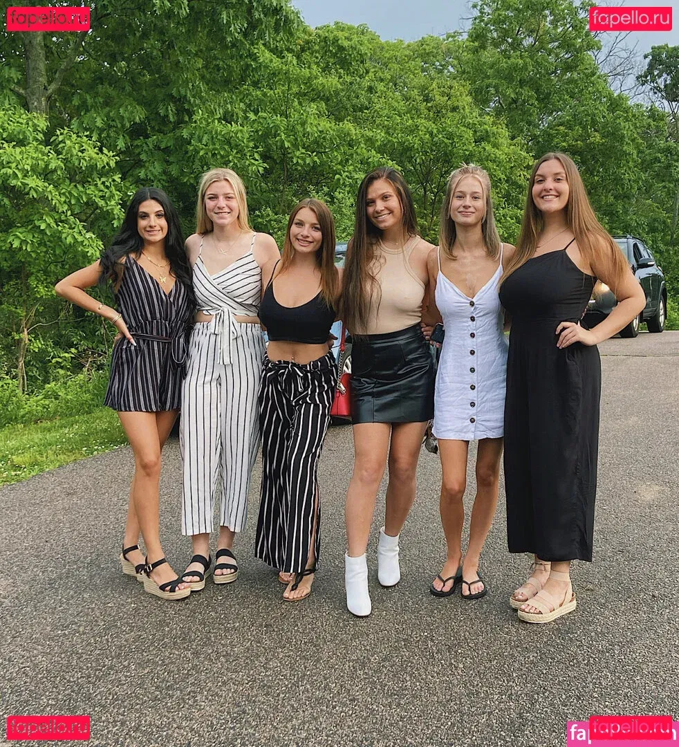 Lorraine De Souza Onlyfans Photo Gallery 