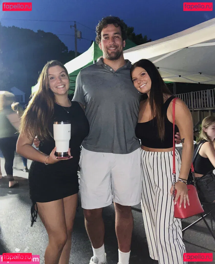 Lorraine De Souza Onlyfans Photo Gallery 