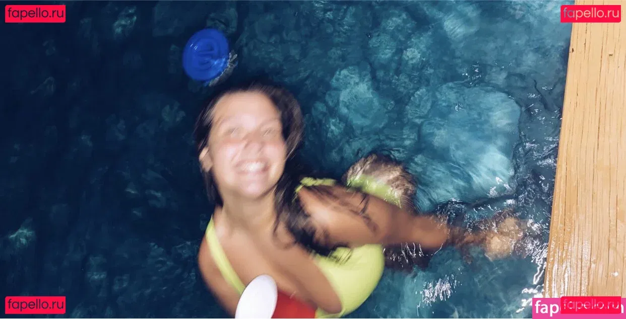 Lorraine De Souza Onlyfans Photo Gallery 