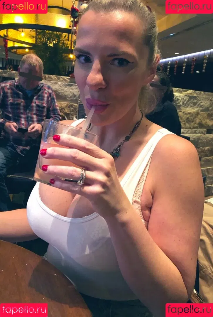 Tori Hendricz Onlyfans Photo Gallery 