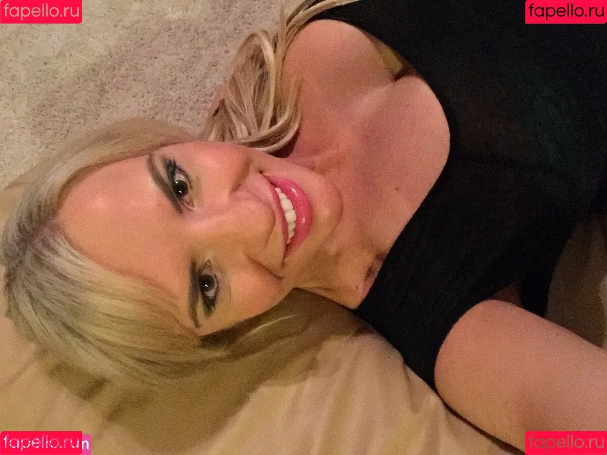 Tori Hendricz Onlyfans Photo Gallery 