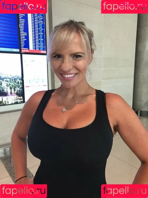 Tori Hendricz Onlyfans Photo Gallery 