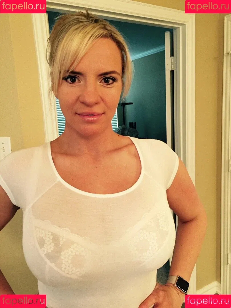 Tori Hendricz Onlyfans Photo Gallery 