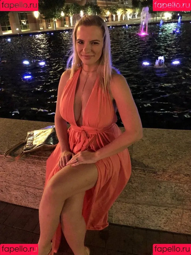 Tori Hendricz Onlyfans Photo Gallery 