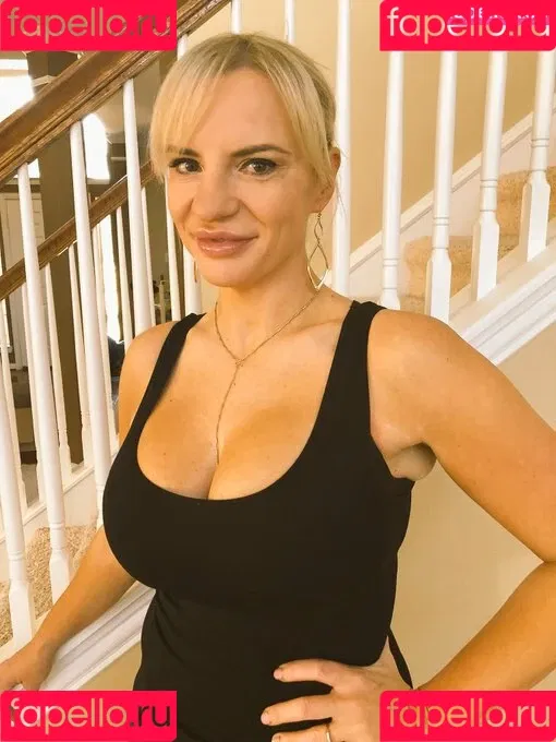 Tori Hendricz Onlyfans Photo Gallery 