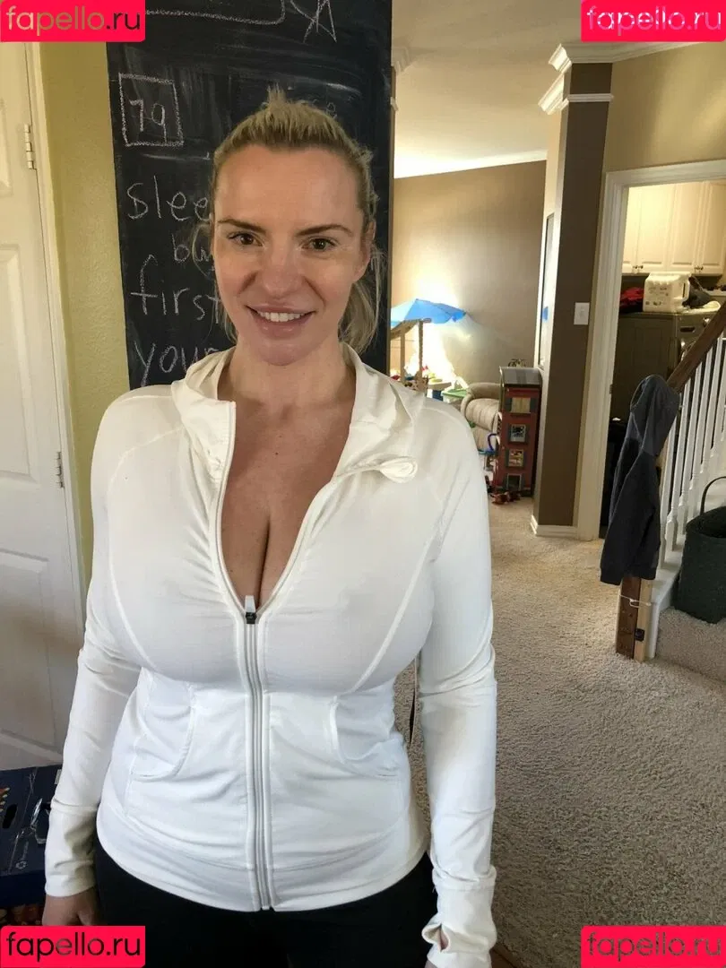 Tori Hendricz Onlyfans Photo Gallery 